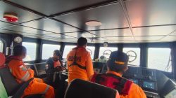 Kapal Mengalami Mati Mesin, SAR Ternate Melakukan Proses Evakuasi