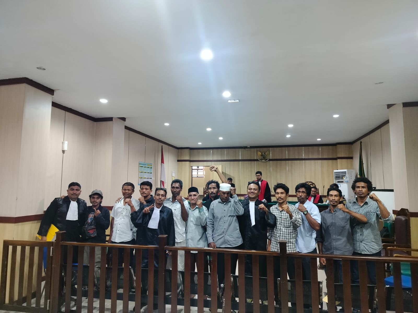 Foto: Tim hukum dan masyarakat adat