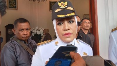 Foto Dok: Bupati Kepulauan Sula Hj. Fifian Adeningsi Mus