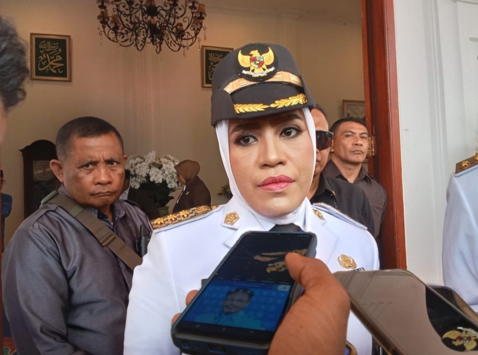 Foto Dok: Bupati Kepulauan Sula Hj. Fifian Adeningsi Mus