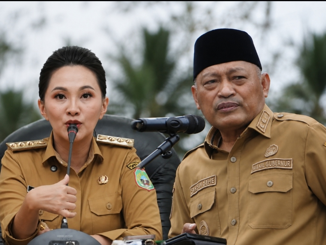 Foto : Gubernur Sherly Tjoanda Laos dan Wakil Gubernur Sarbin Sehe