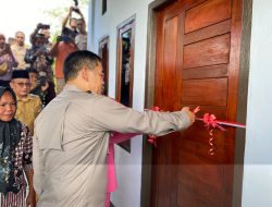 HUT Bhayangkara ke-80, Polda Maluku Utara Bedah Tiga Rumah dan Gulirkan Program Sosial untuk Warga