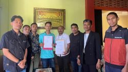Foto tim hukum dan buruh tambang